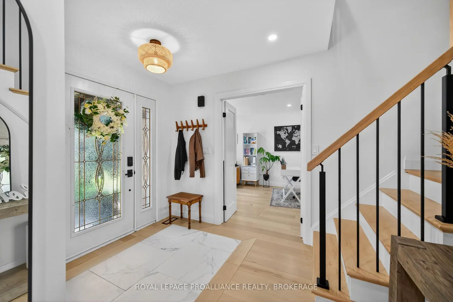 861 Mona Drive photo 2