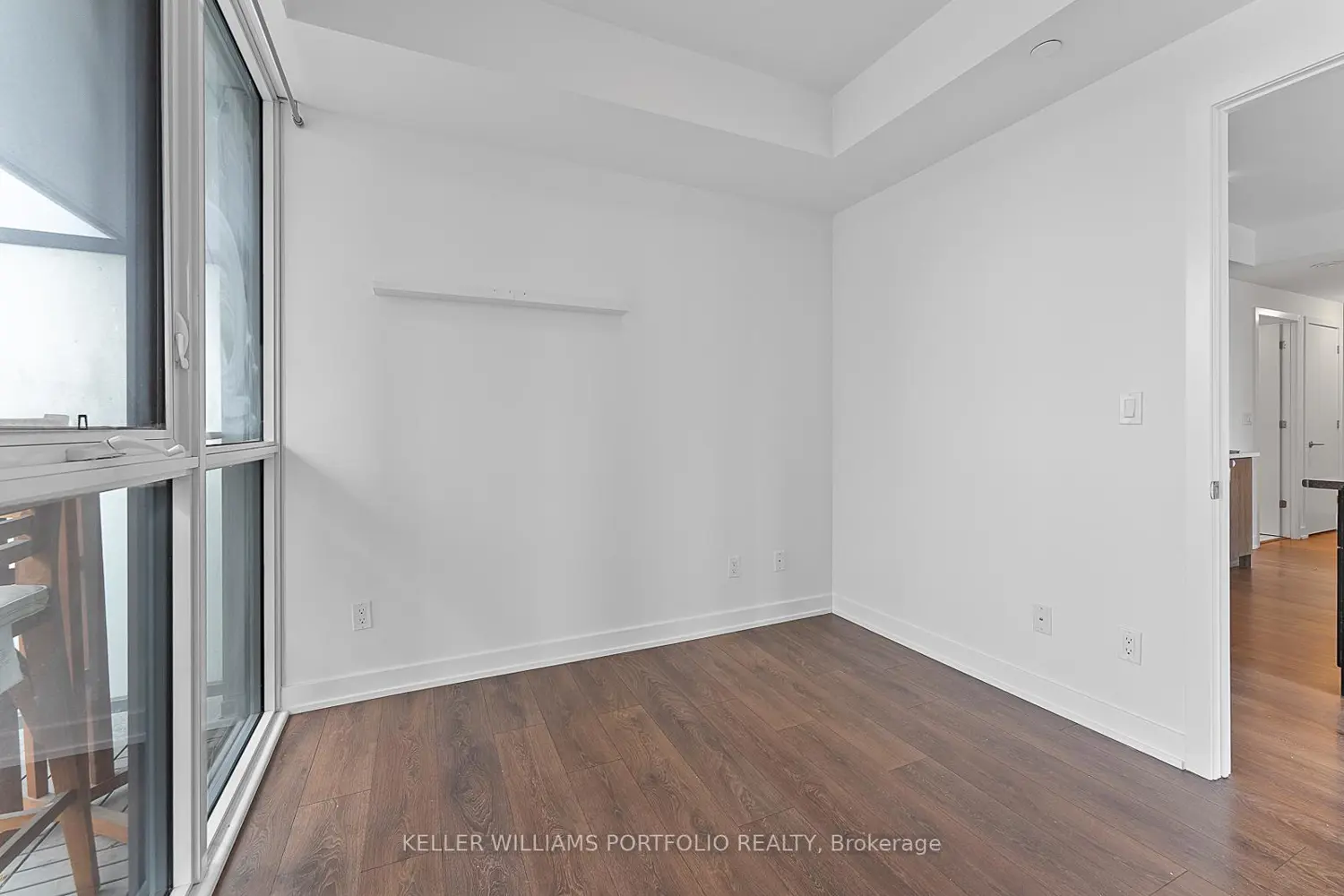 Additional image 18 of 50 Bruyeres Mews 1009