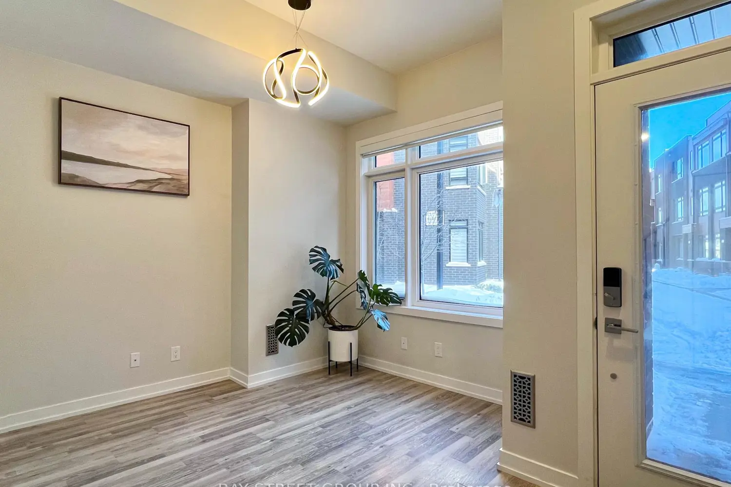 370 Red Maple Road 13