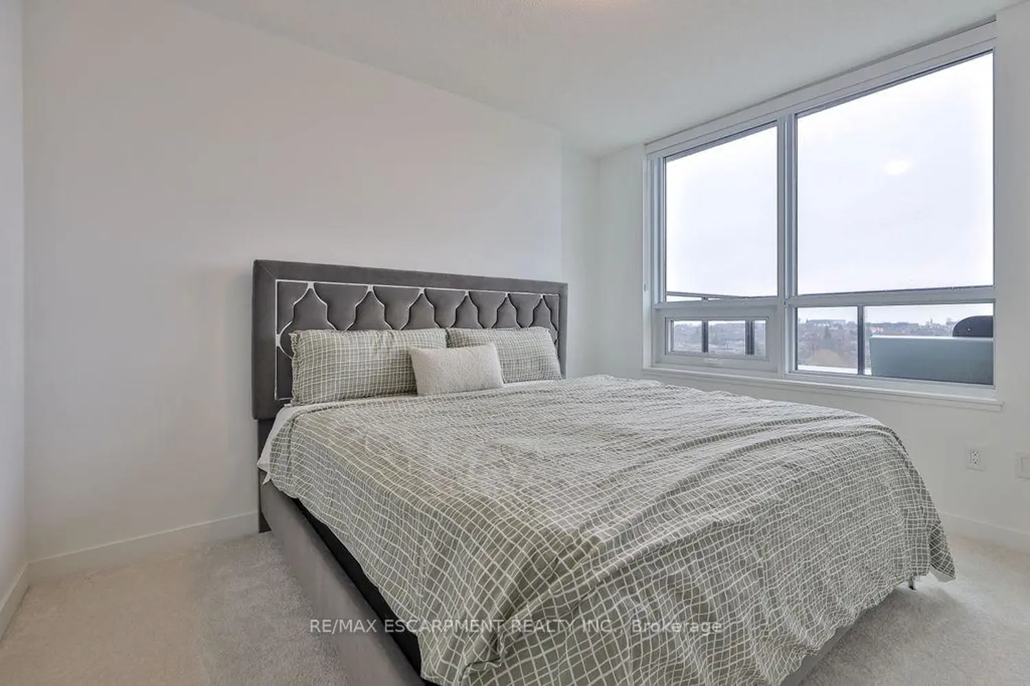 Additional image 16 of 556 Marlee Avenue 606