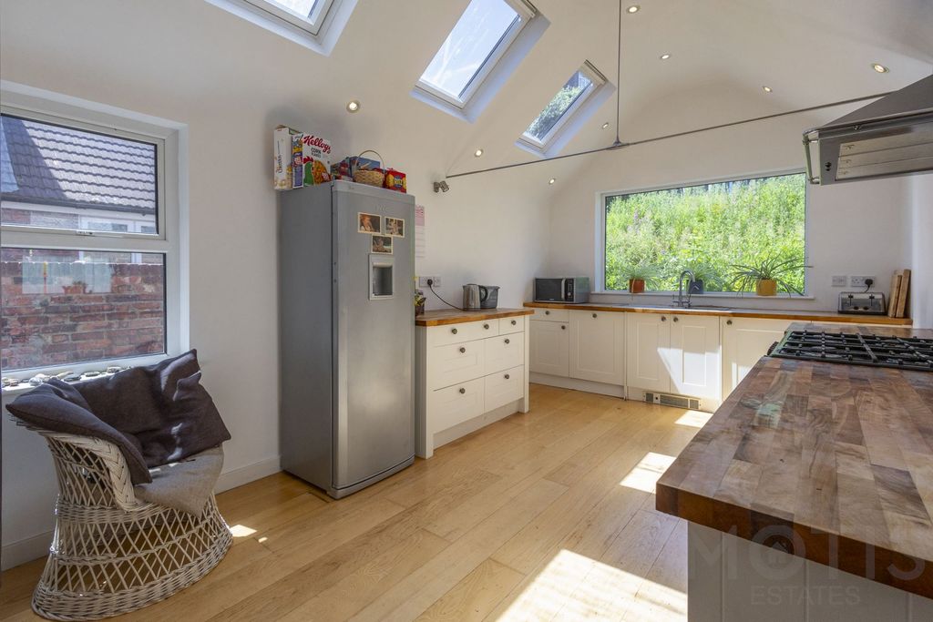 Additional image 8 of 5 bed detached house for saleWear Bay Crescent, Folkestone CT19