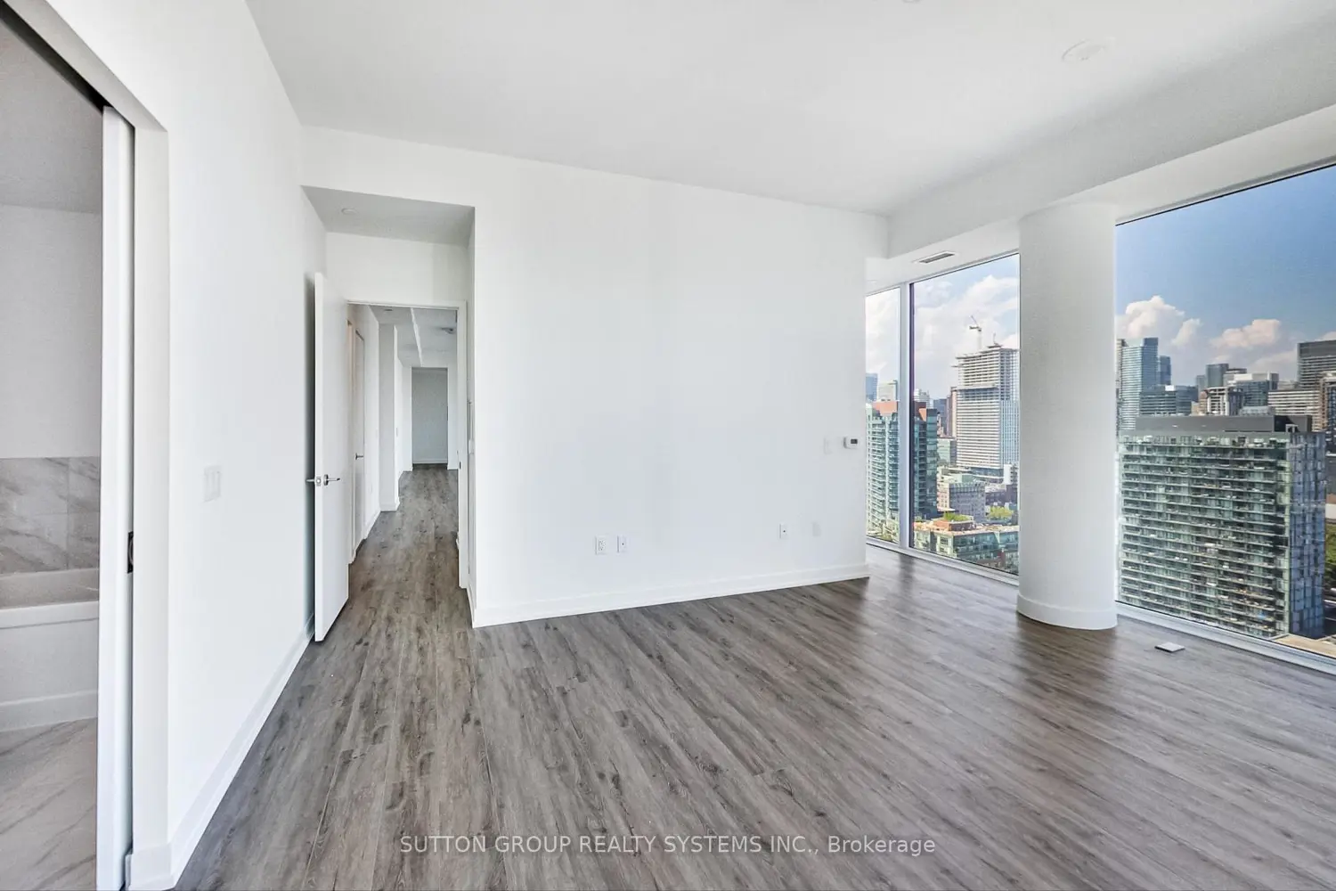 Additional image 18 of 158 Front Street 2502