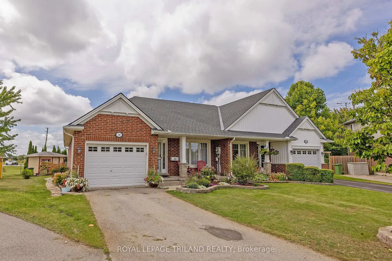 18 Coleman Court photo 2