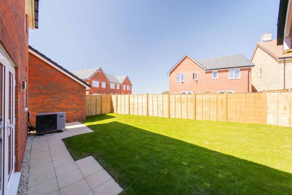 Additional image 10 of 4 bed detached house for saleFaringdon, Oxfordshire SN7