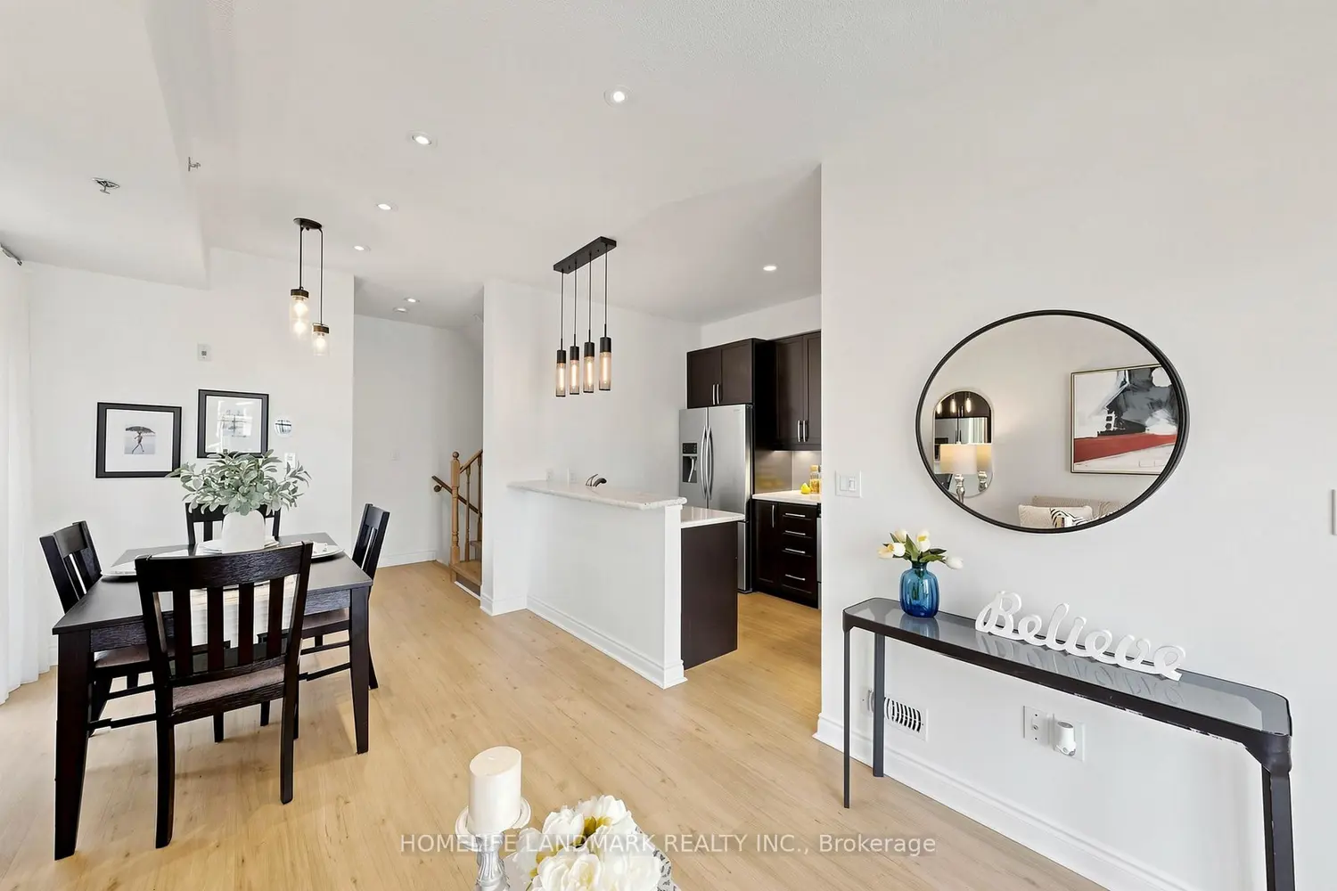 8 Brighton Place 32 photo 3