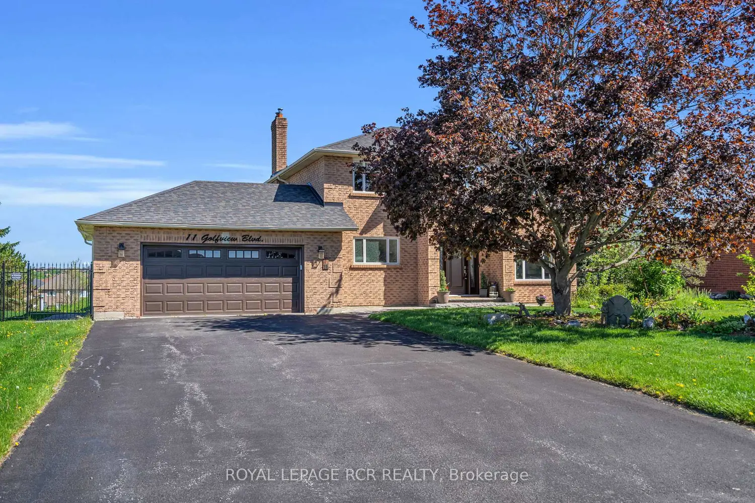 11 Golfview Boulevard