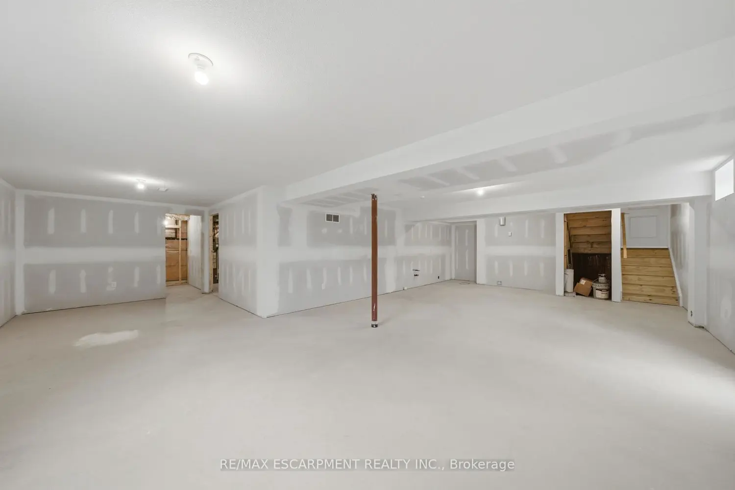 Additional image 18 of 778 Bradford Avenue