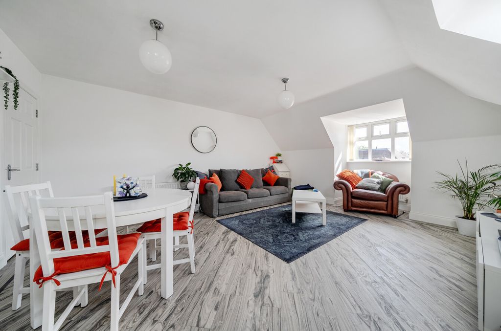 Additional image 4 of 2 bed flat for saleChalford Grange, Fareham, Hampshire PO15