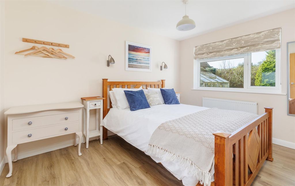 Additional image 5 of 3 bed detached bungalow for saleBay Road, Freshwater PO40