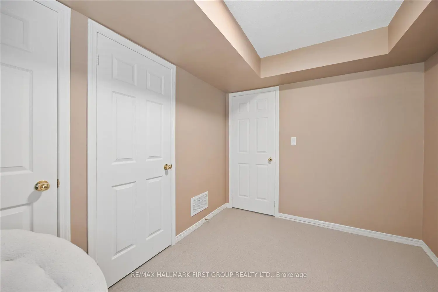 Additional image 16 of 2067 Bur Oak Avenue 3
