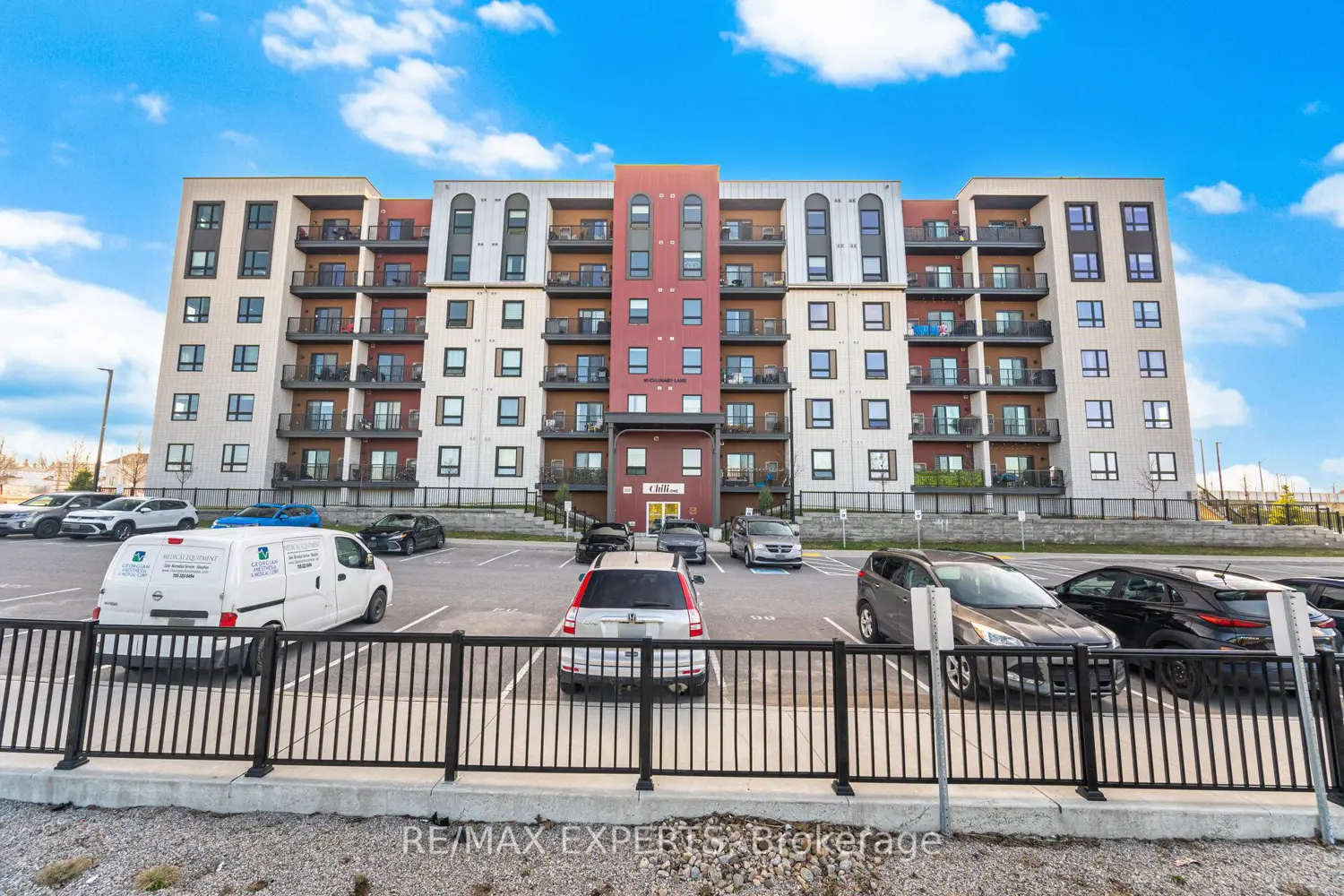 10 Culinary Lane 605