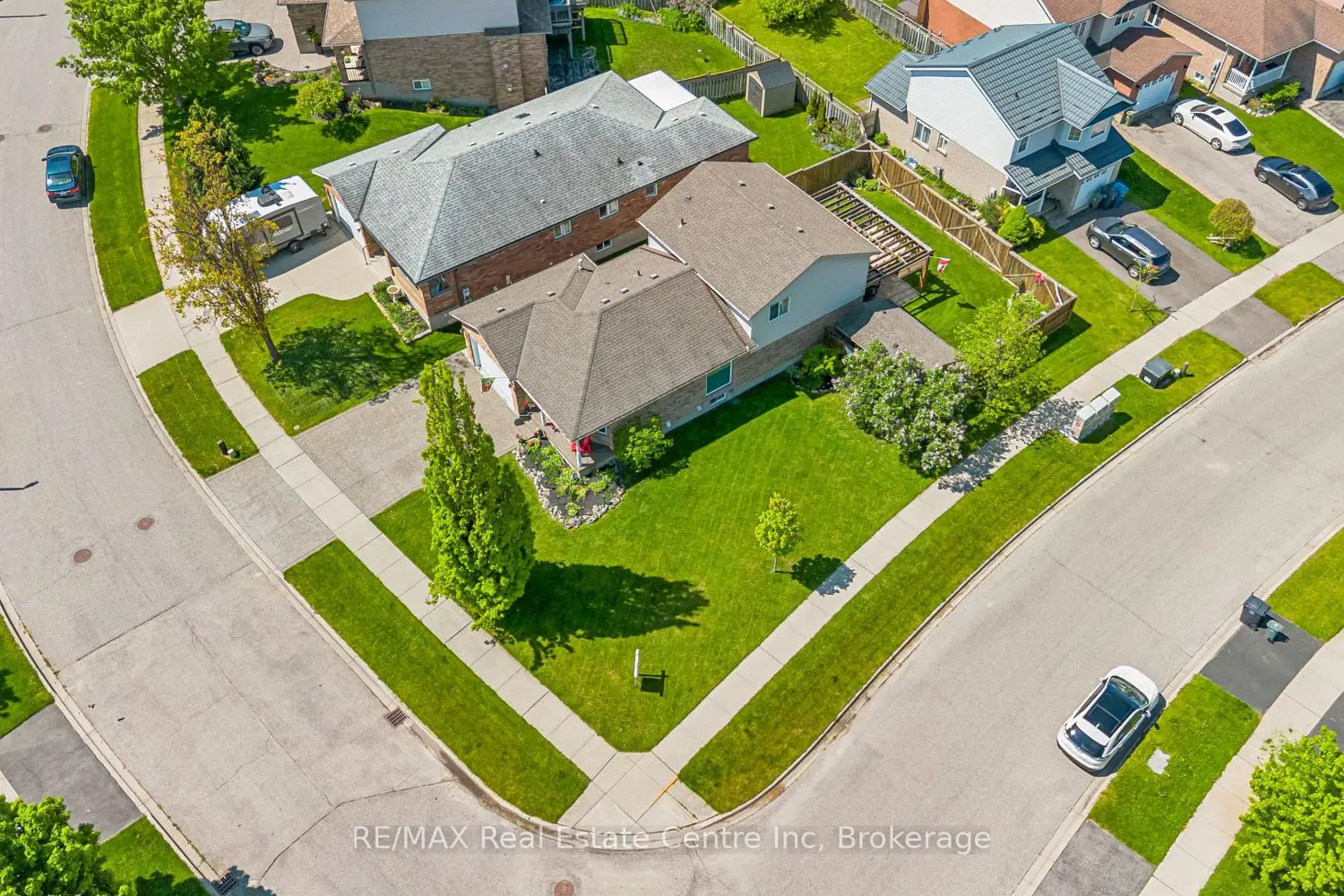 76 Abbeywood Crescent photo 3