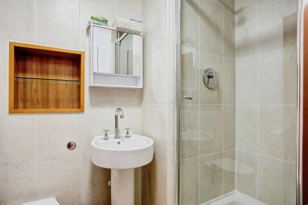 Additional image 14 of 2 bed flat for saleWorsdell Drive, Gateshead NE8