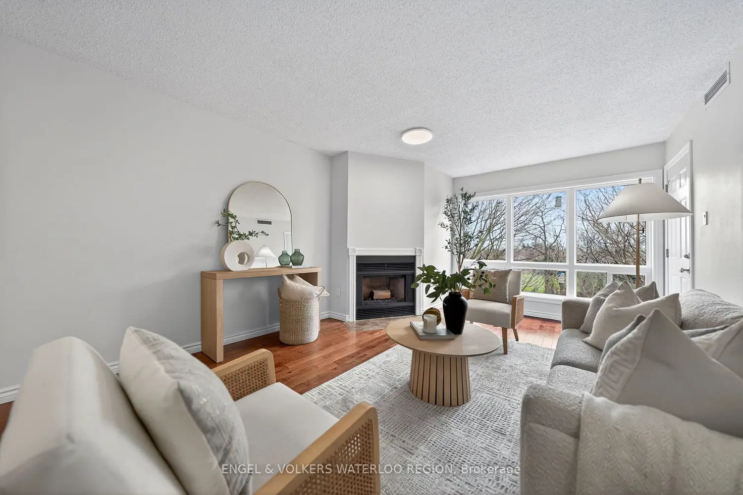 15 Hofstetter Avenue 406 photo 5