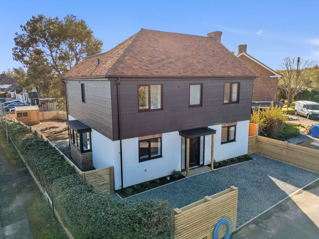 4 bed detached house for saleGolf Links Avenue, Gravesend, Kent DA11
