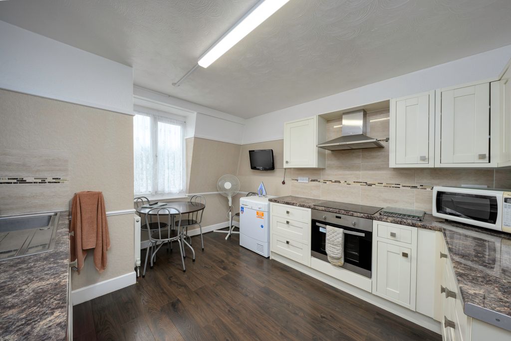 Additional image 17 of 10 bed semi-detached house for saleBuregate Road, Felixstowe IP11