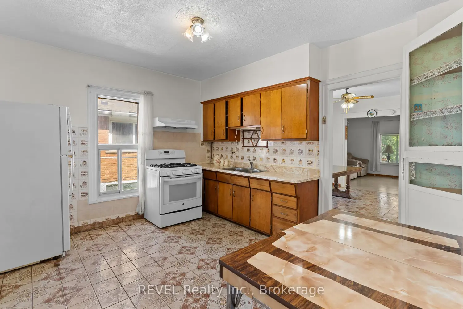 Additional image 10 of 6401 Taylor Street