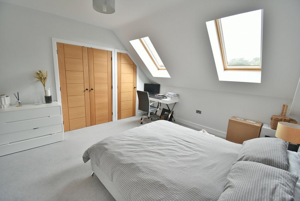 Additional image 10 of 2 bed flat for saleBeaufoys Avenue, Ferndown BH22