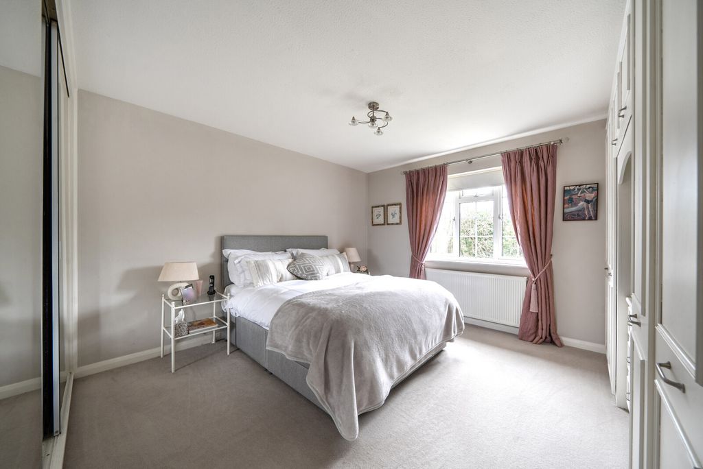 Additional image 7 of 3 bed maisonette for saleTrafalgar Court, Farnham GU9