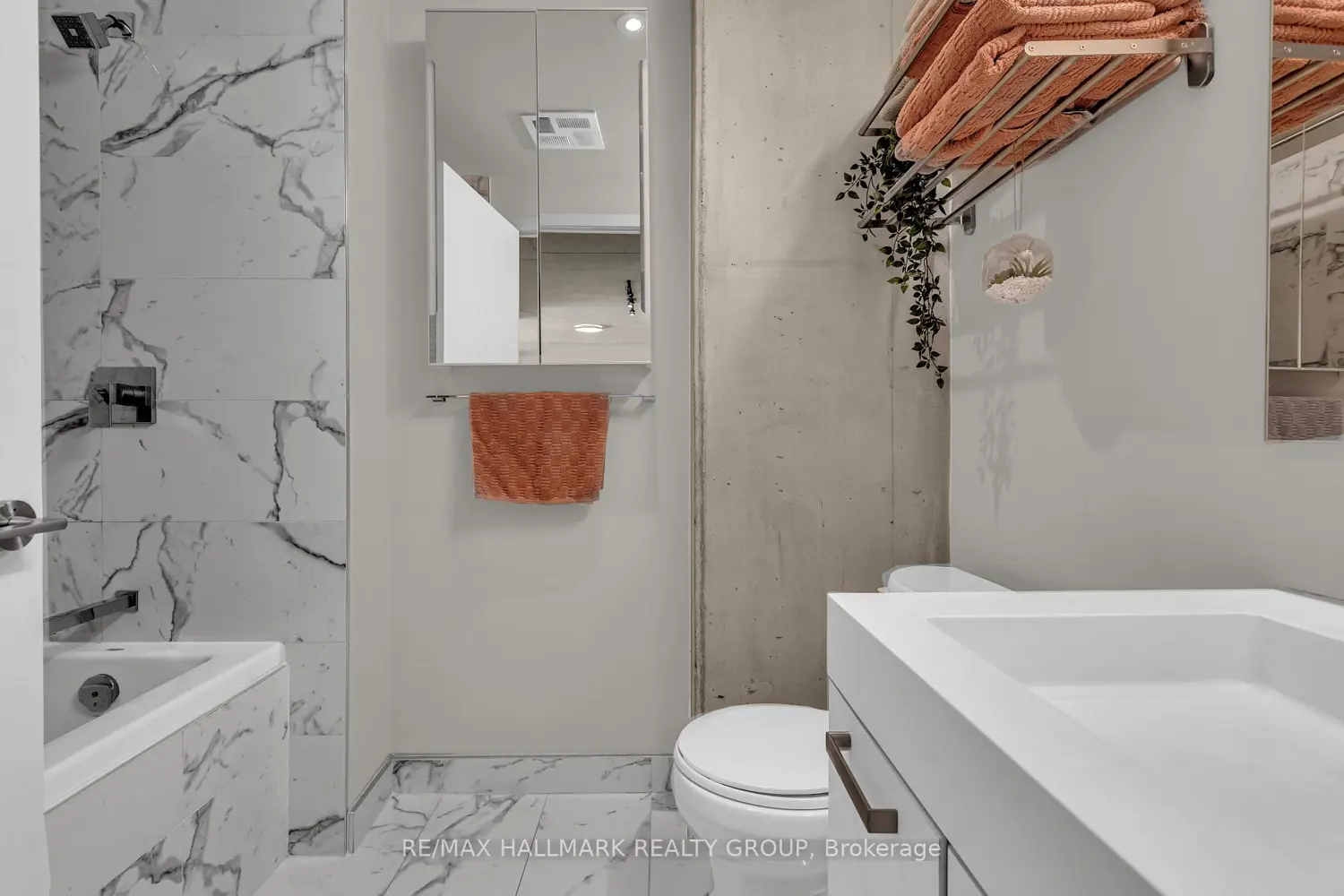 Additional image 5 of 203 Catherine Street 311