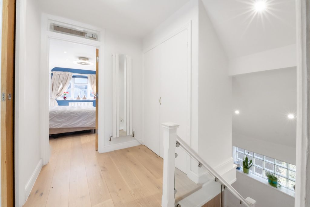 Additional image 15 of 4 bed detached bungalow for saleLaurel Avenue, Gravesend DA12