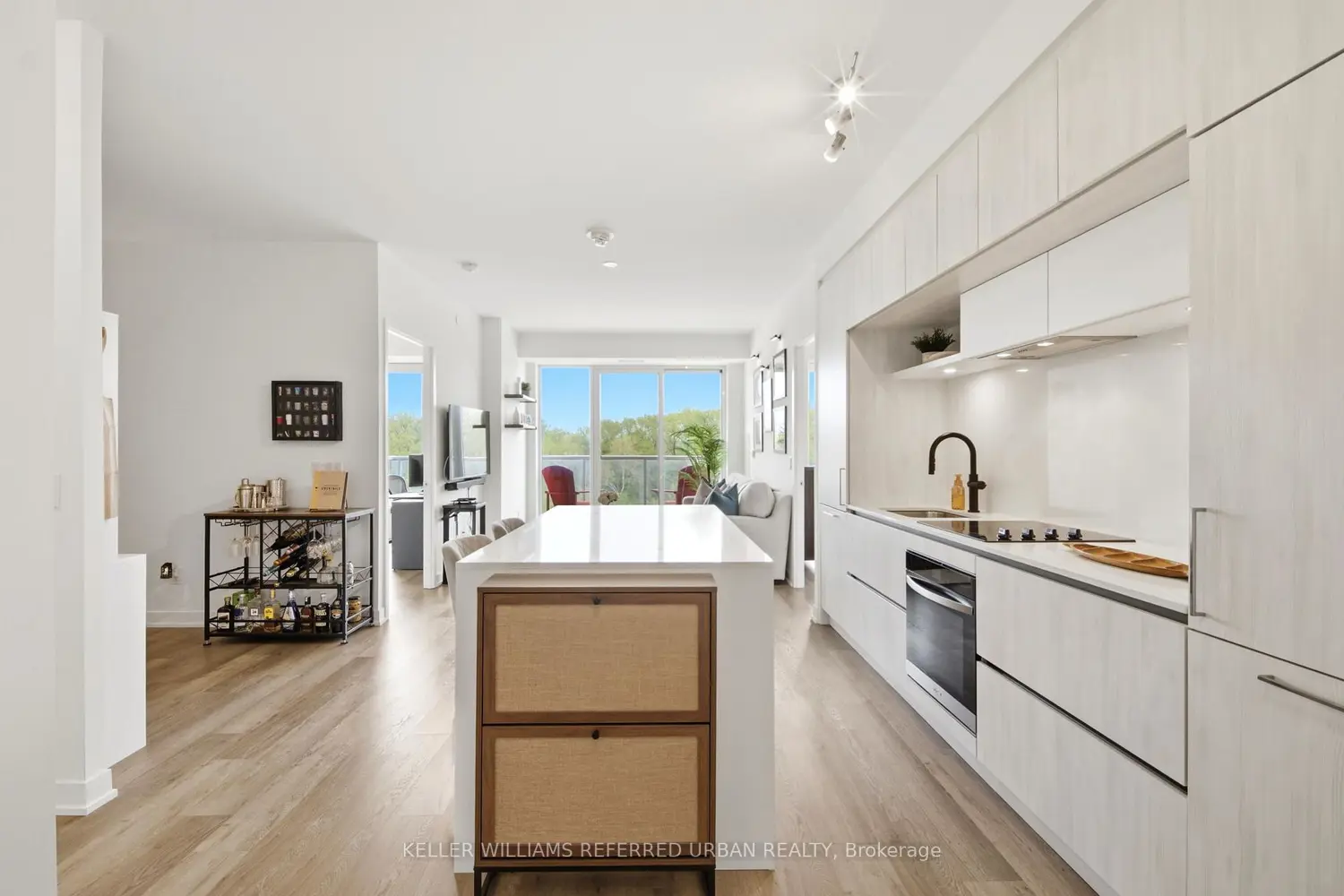6 David Eyer Road #404
