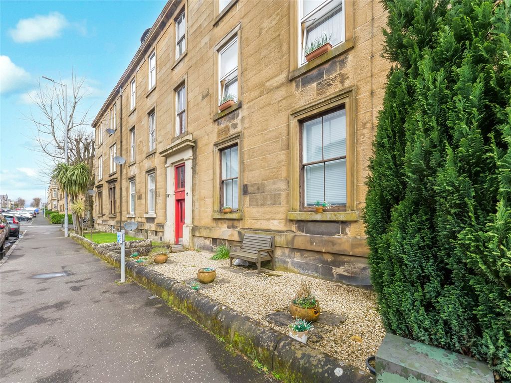 3 bed flat for saleBrisbane Street, Greenock, Inverclyde PA16