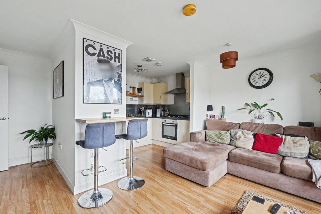 Additional image 6 of 2 bed flat for saleDock Road, Chatham ME4