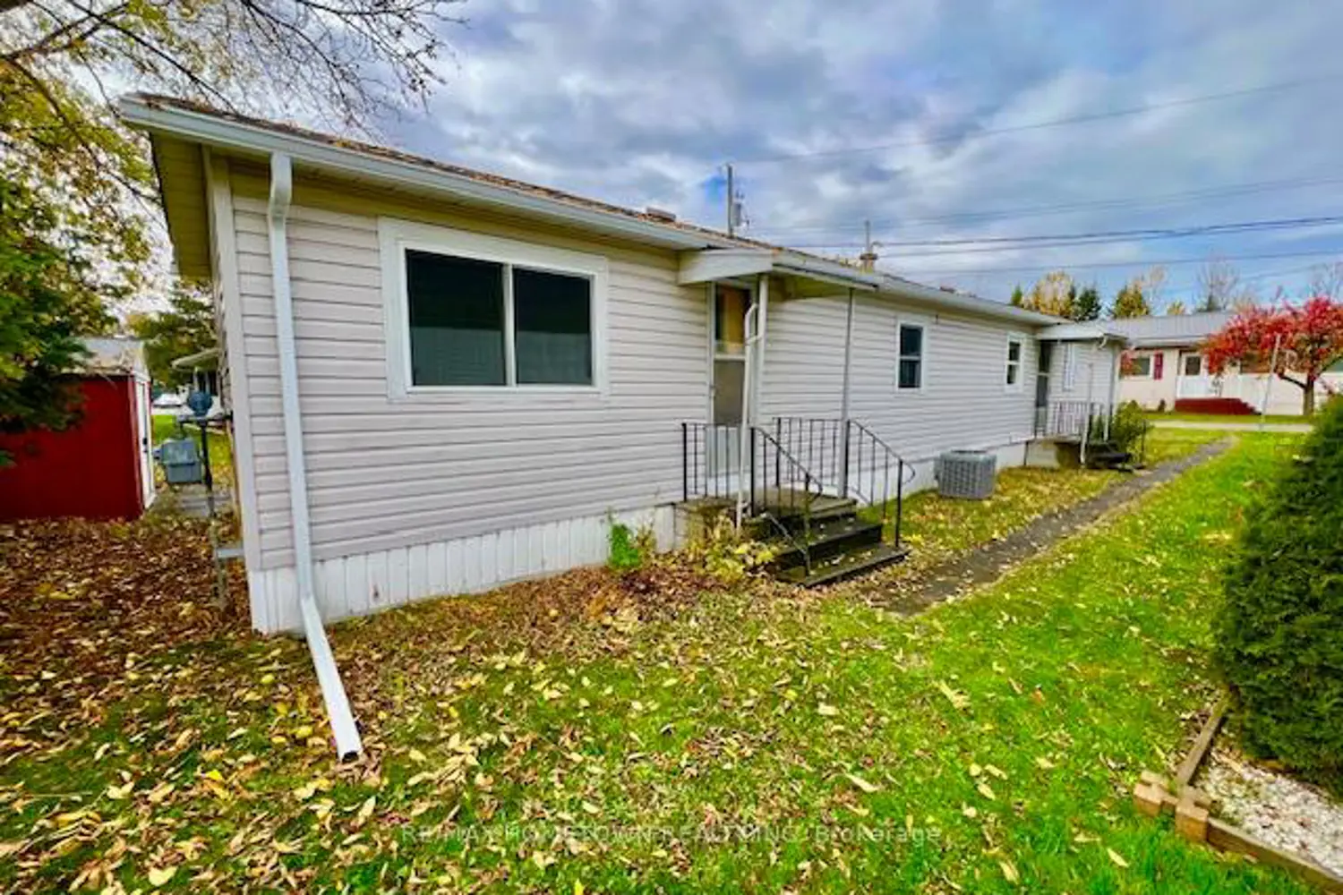 Additional image 15 of 1871 Oxford Avenue 3
