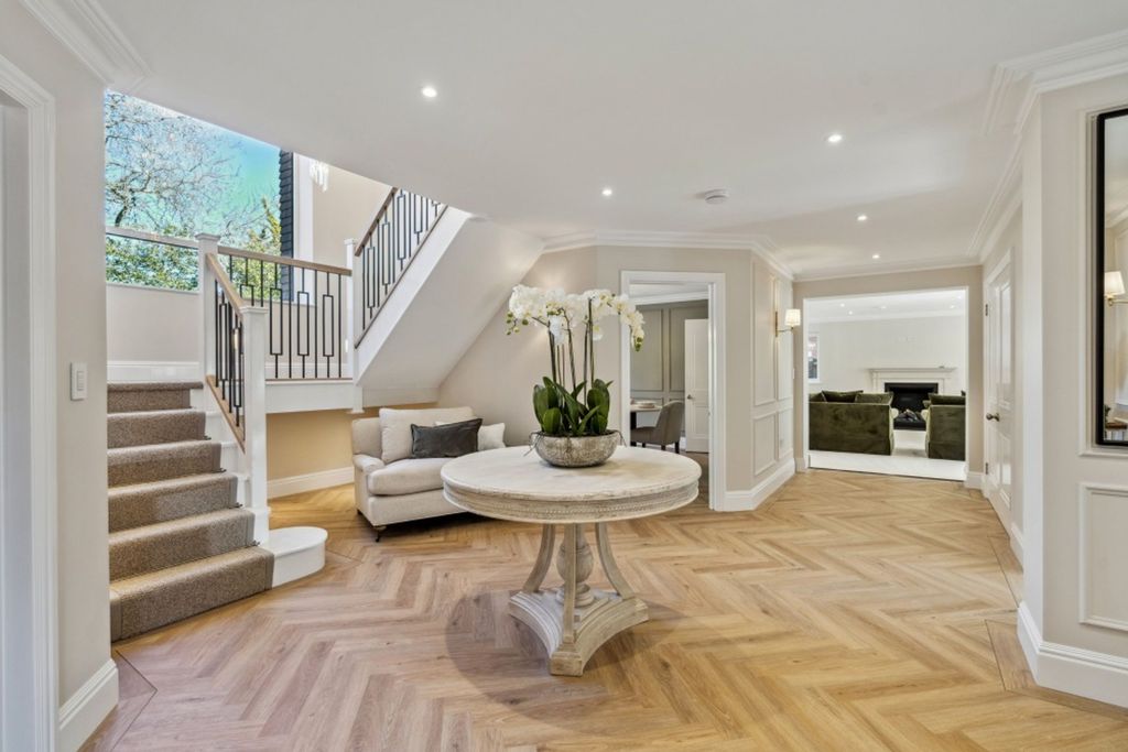 Additional image 3 of 6 bed detached house for saleHedgerley Lane, Gerrards Cross SL9