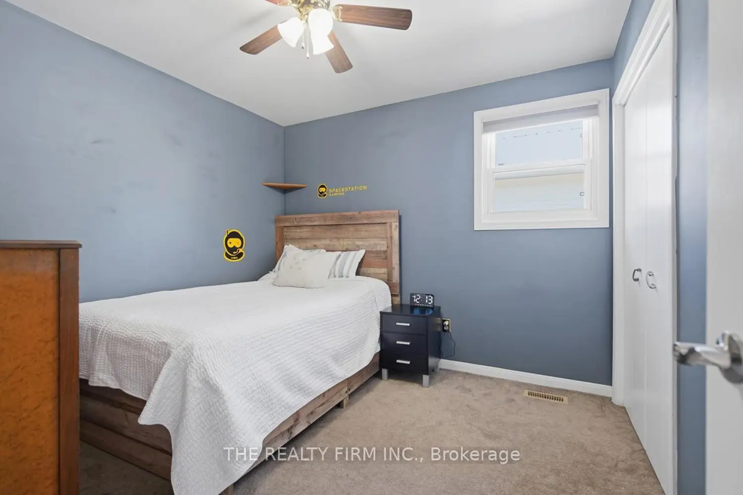 742 Cranbrook Road photo 5