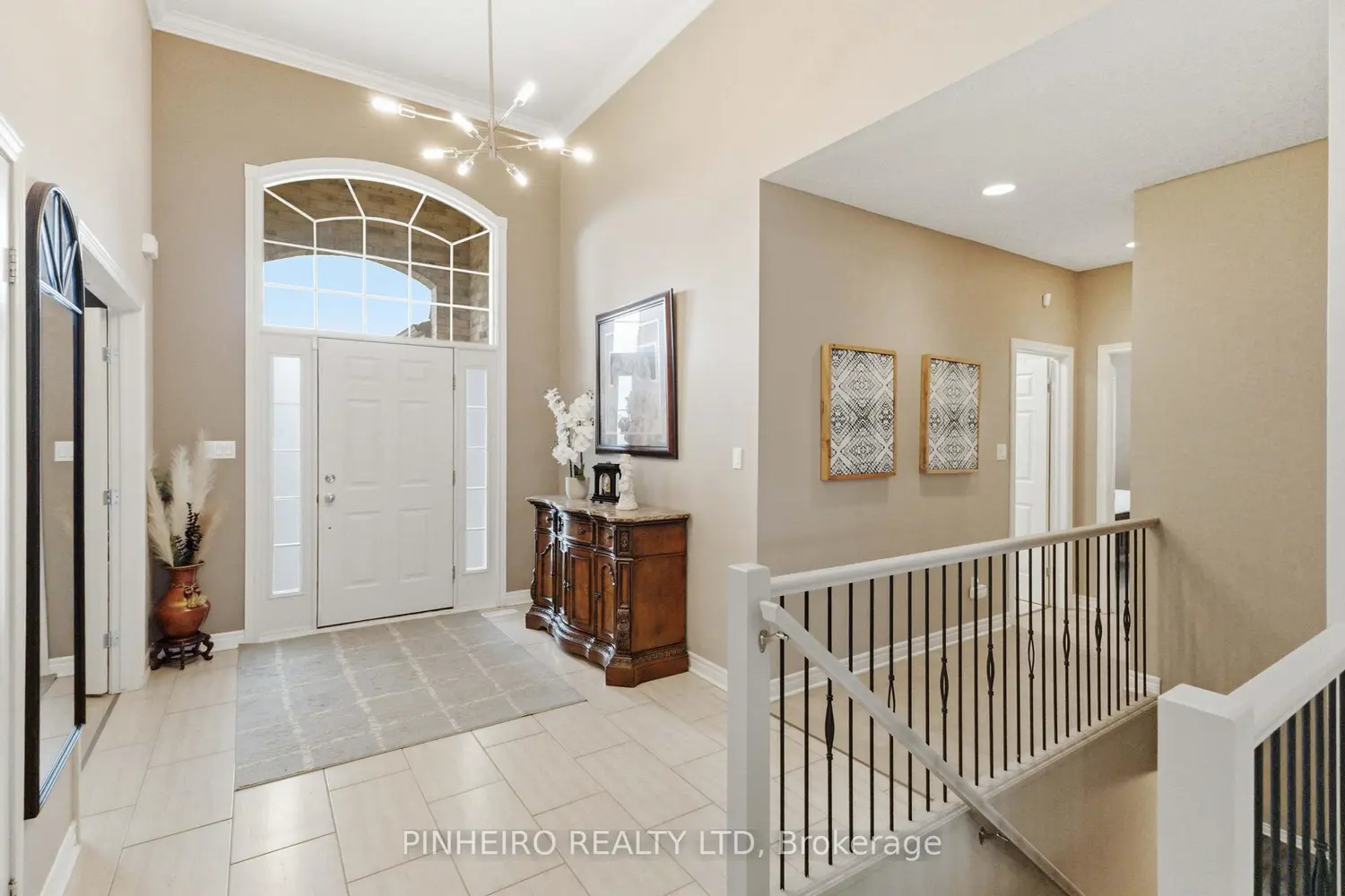 223 Birchmount Street photo 4
