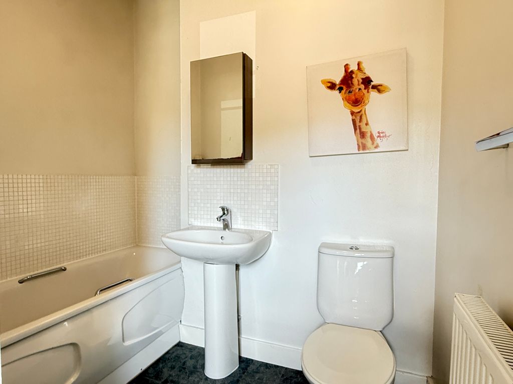 Additional image 8 of 2 bed flat for saleConqueror Drive, Gillingham ME7
