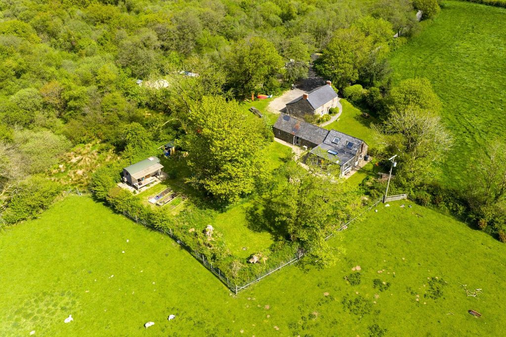 3 bed barn conversion for saleHermon, Glogue SA36 photo 5