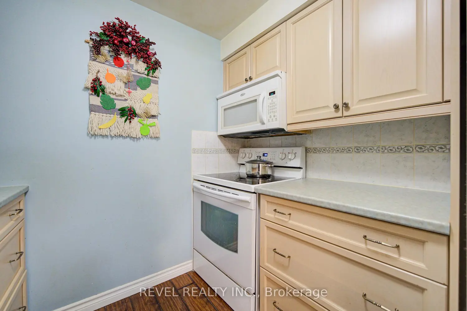 Additional image 3 of 1655 Pickering Parkway 212