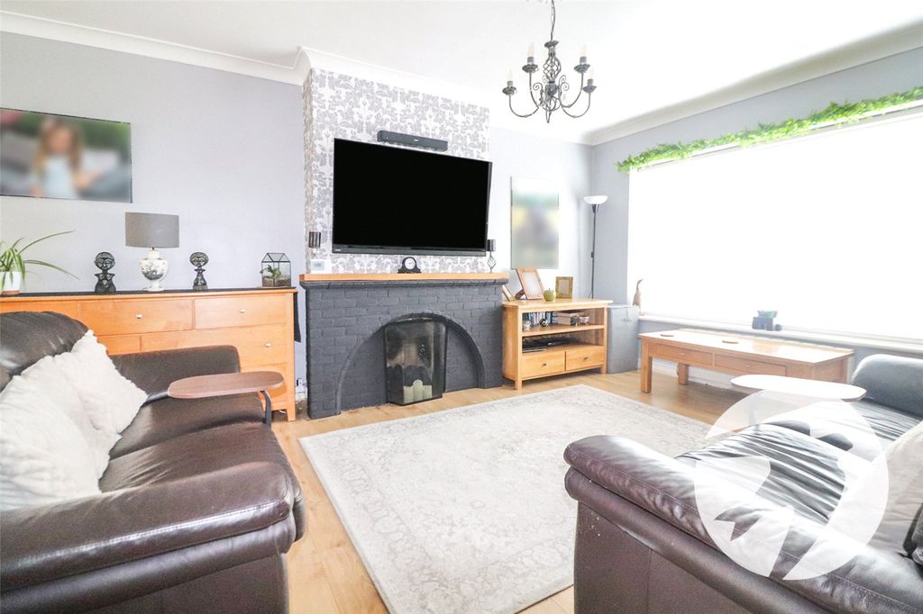 Additional image 4 of 4 bed semi-detached house for saleSwanton Road, Erith DA8
