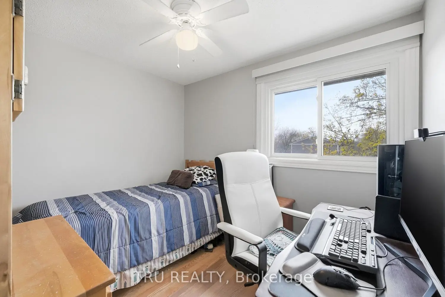 Additional image 10 of 2336 Orient Park Drive 16