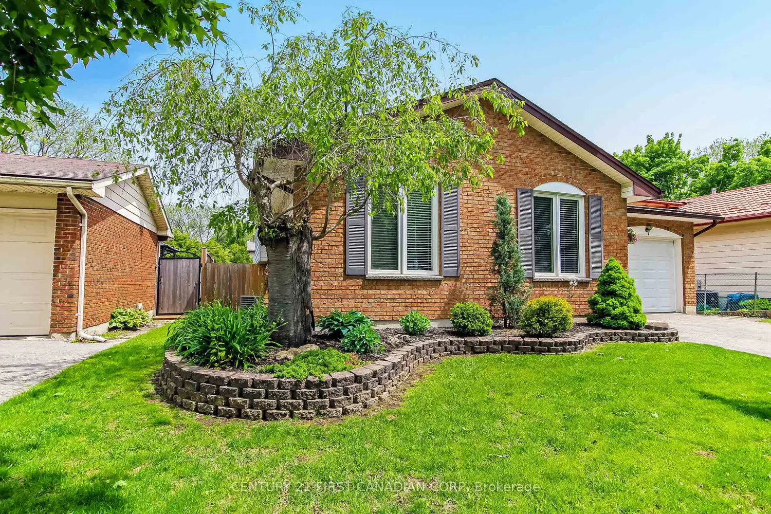 74 Winding Way Crescent photo 2