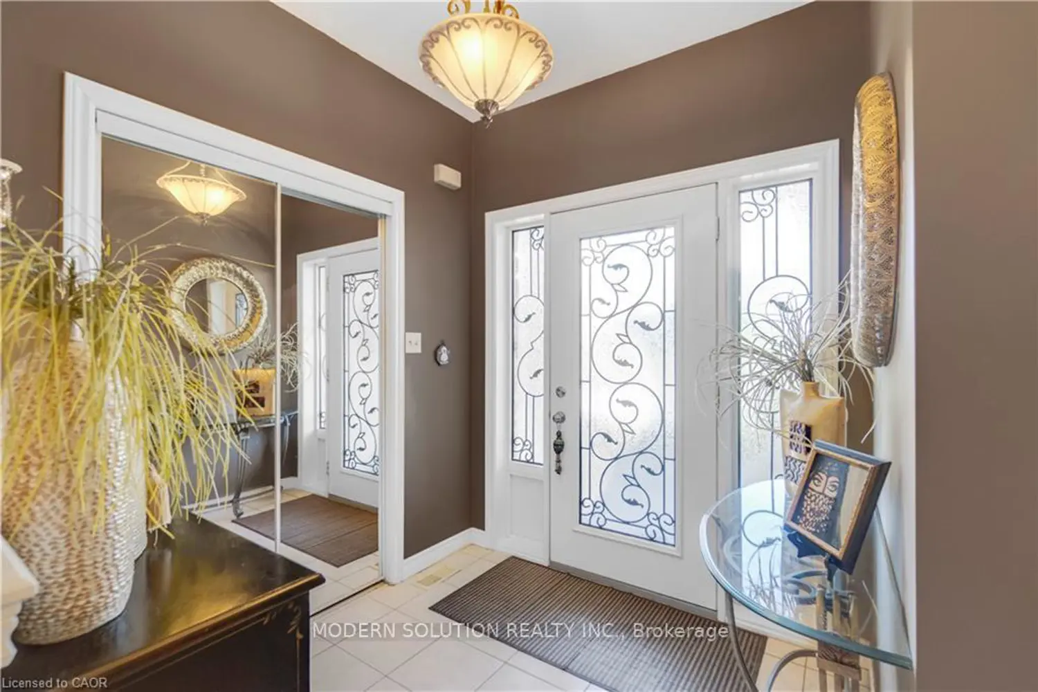 115 Erika Crescent photo 4