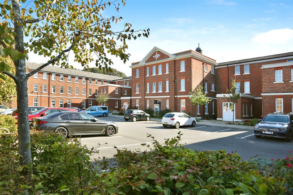 2 bed flat for saleCanada House, Royal Haslar, Gosport, Hampshire PO12