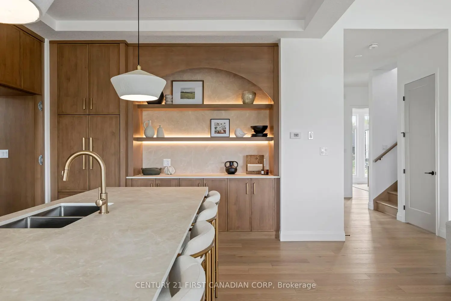 207 Foxborough Place photo 4