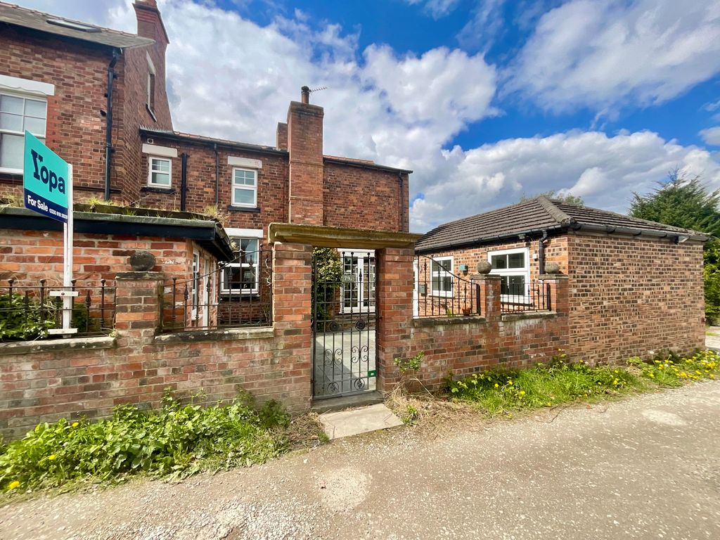 4 bed end terrace house for saleHigh Street, Frodsham WA6
