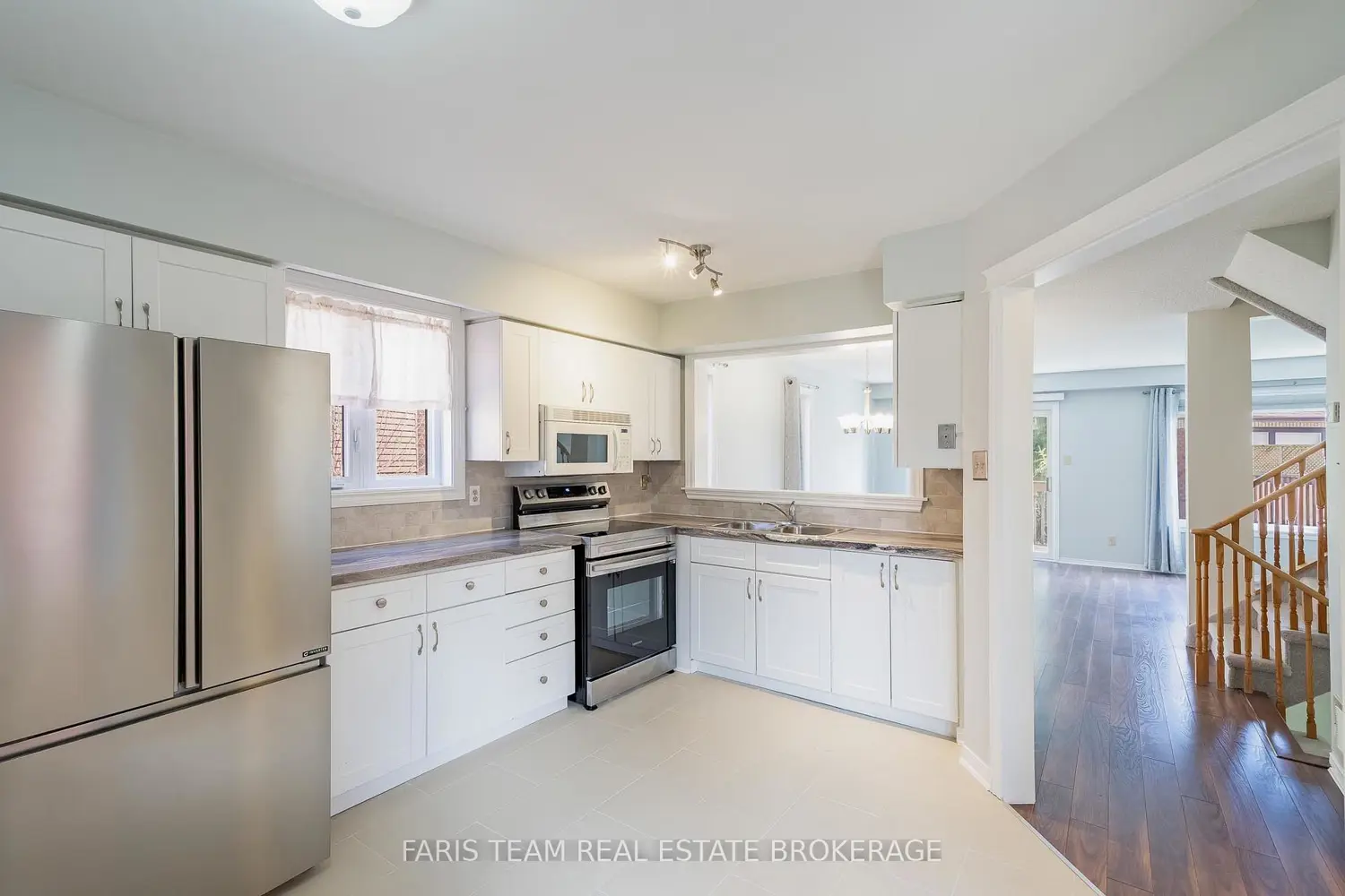 93 Riverview Road photo 3