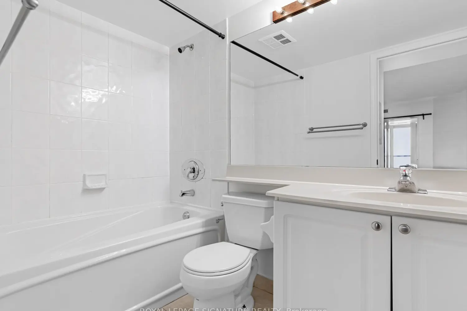 Additional image 12 of 30 Harrison Garden Boulevard 2306