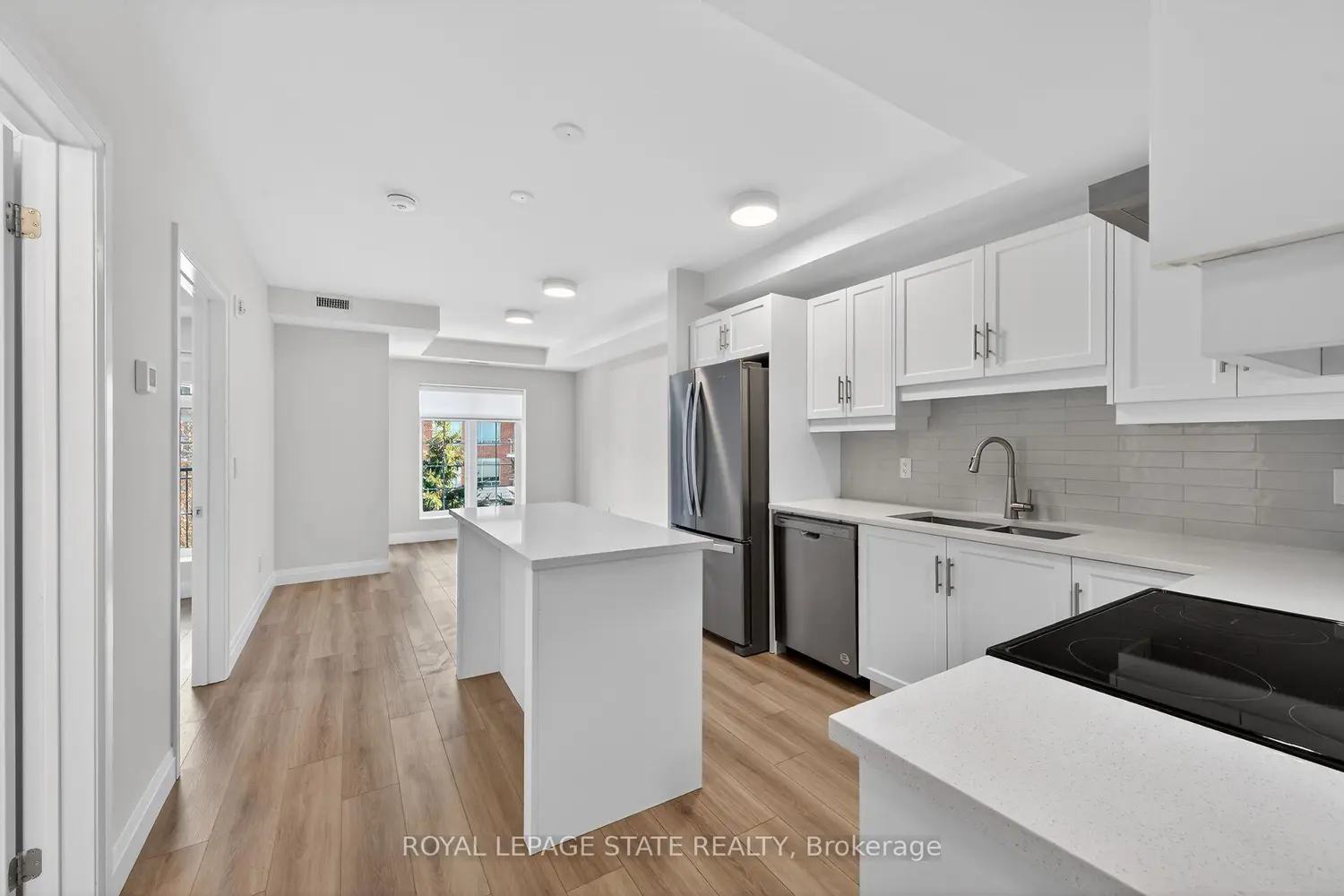 153 Wilson Street 310 photo 4