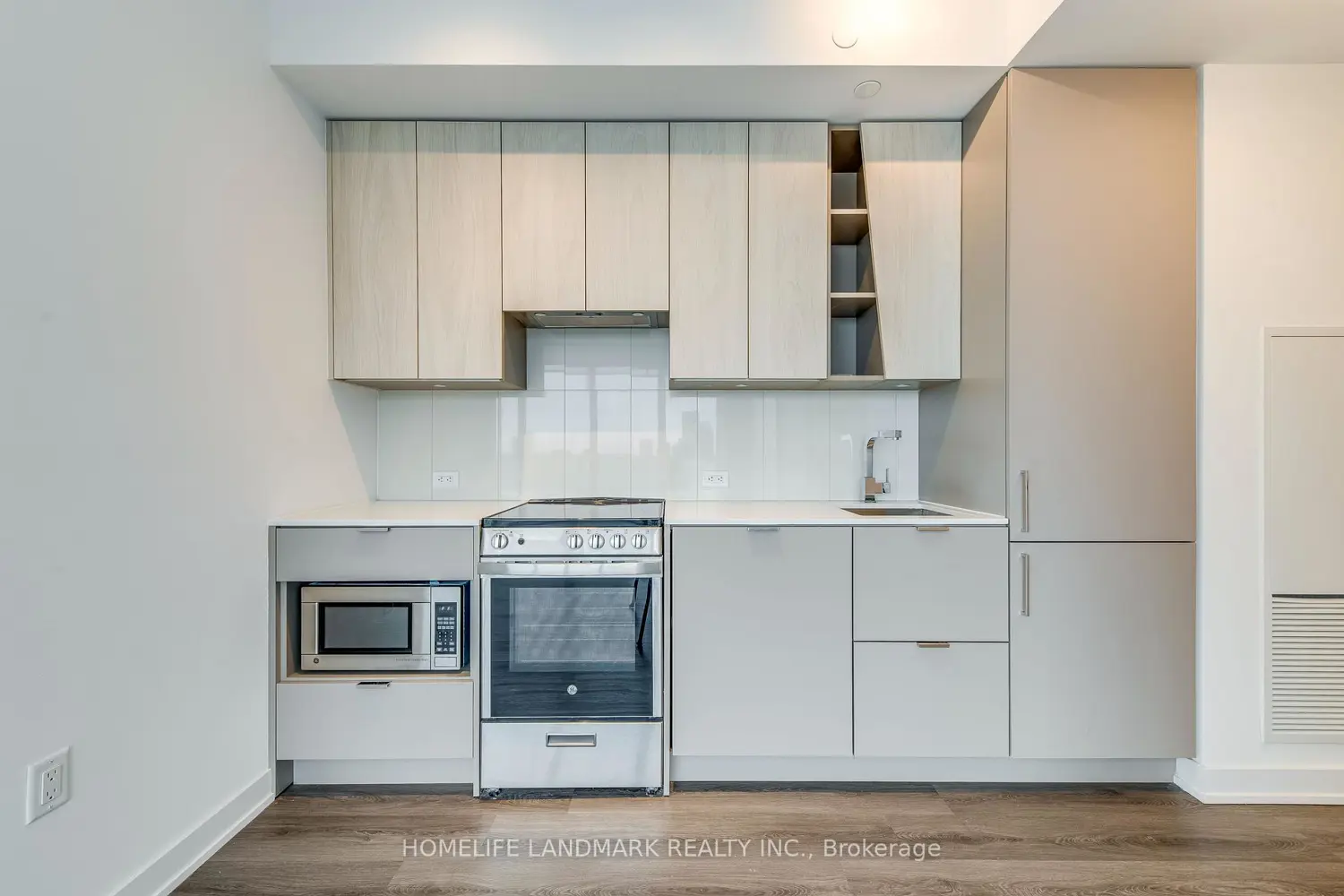 3883 Quartz Road 2304 photo 4