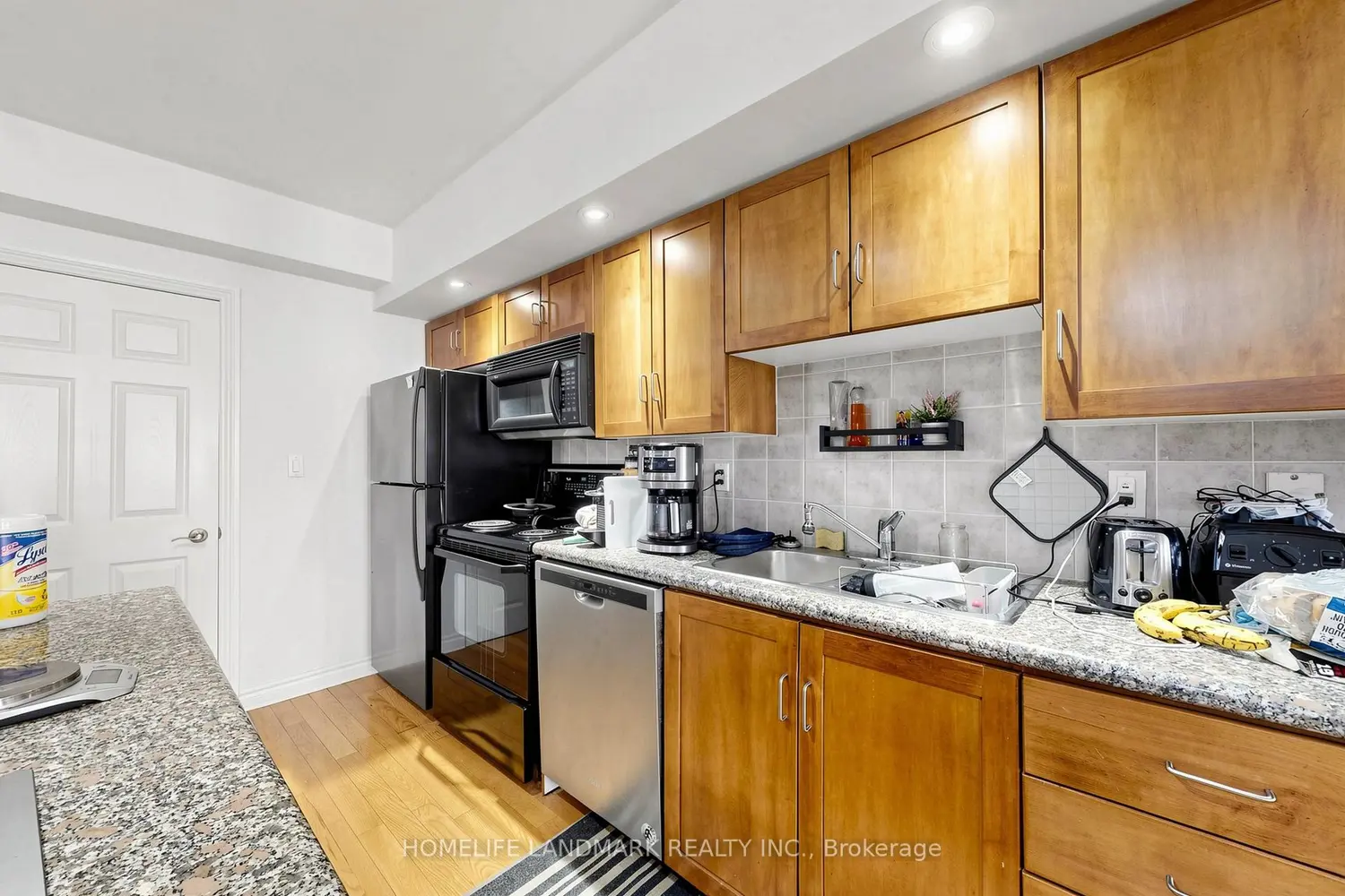 Additional image 8 of 270 Wellington Street 1124