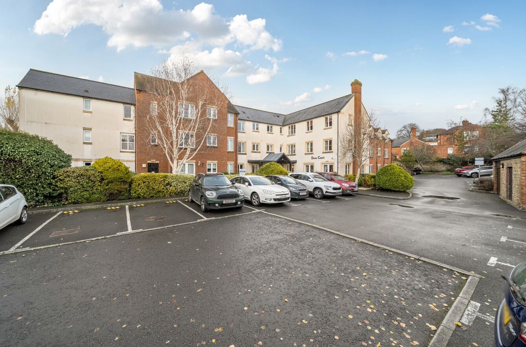 Additional image 2 of 1 bed flat for saleSwan Lane, Faringdon, Oxfordshire SN7