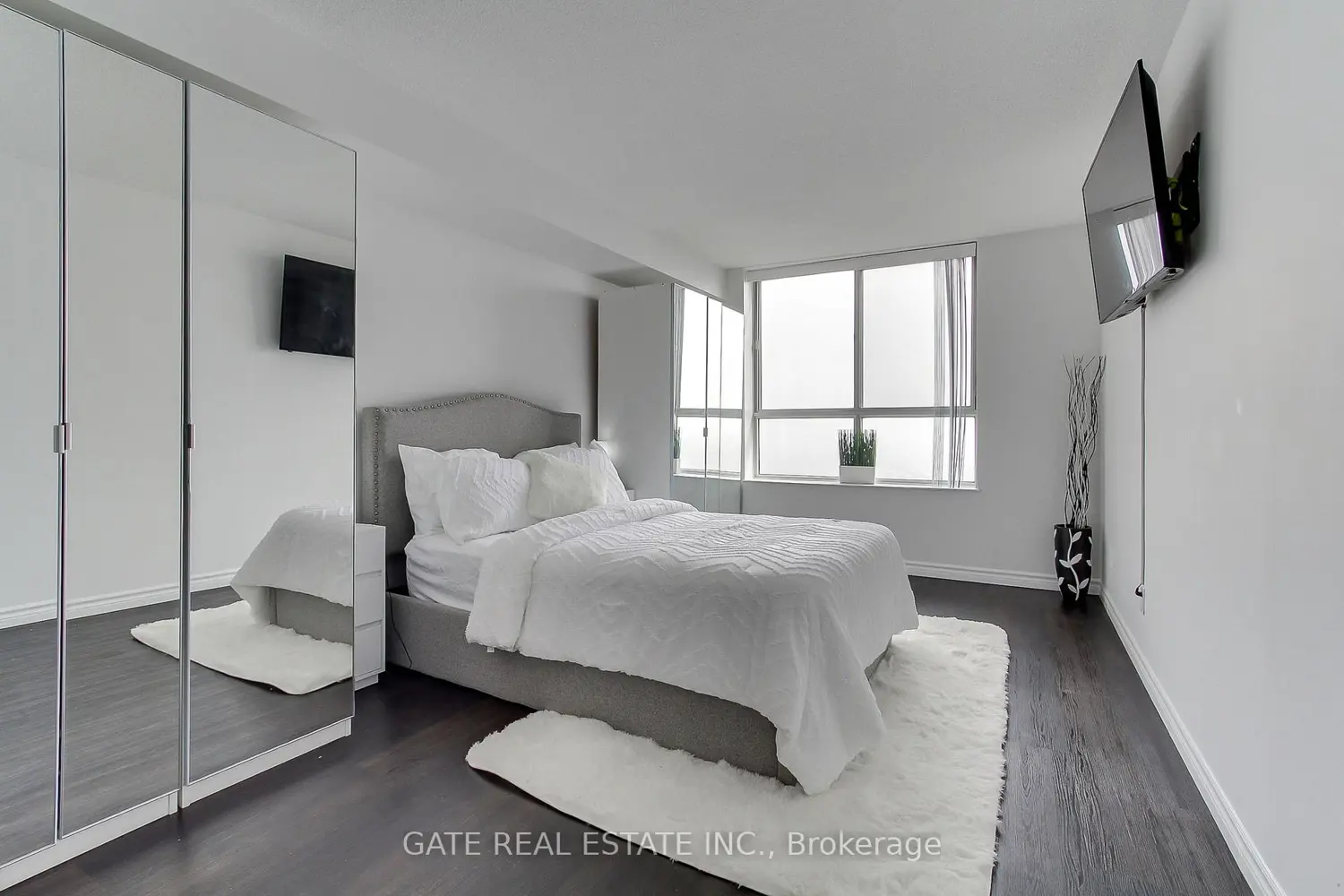 330 Mccowan Road 1710