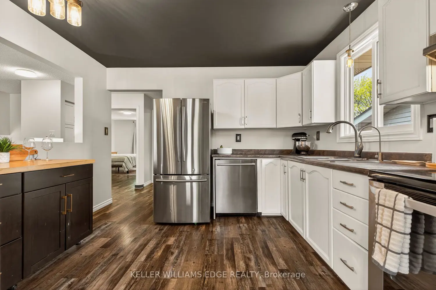 52 Latzer Crescent photo 4
